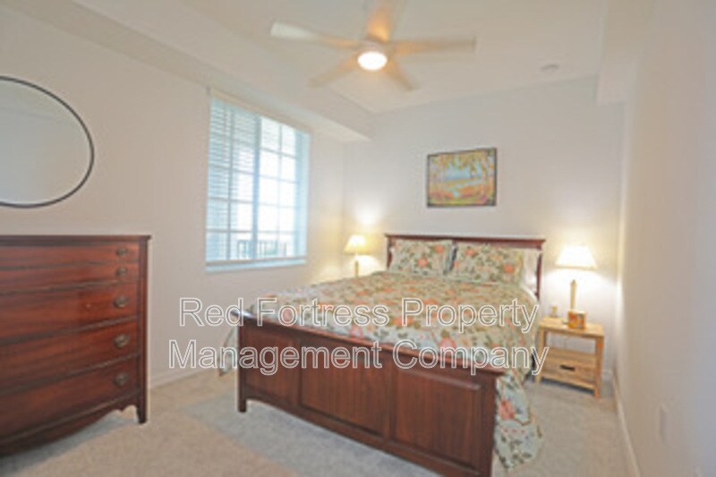 Building Photo - 15275 Grn Acrs Ave