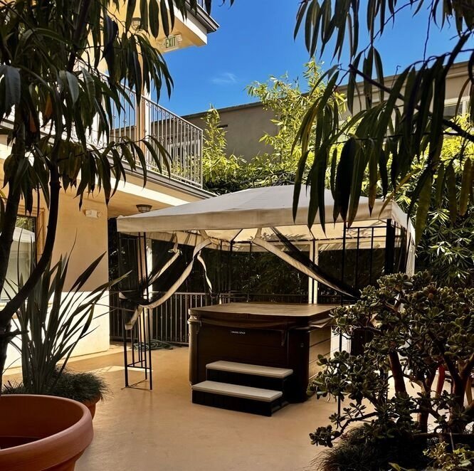 Building Photo - 1146 Hacienda Pl