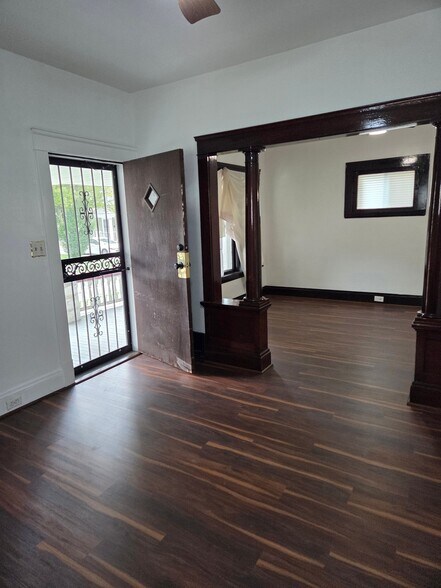 Building Photo - 2781 E 126th St