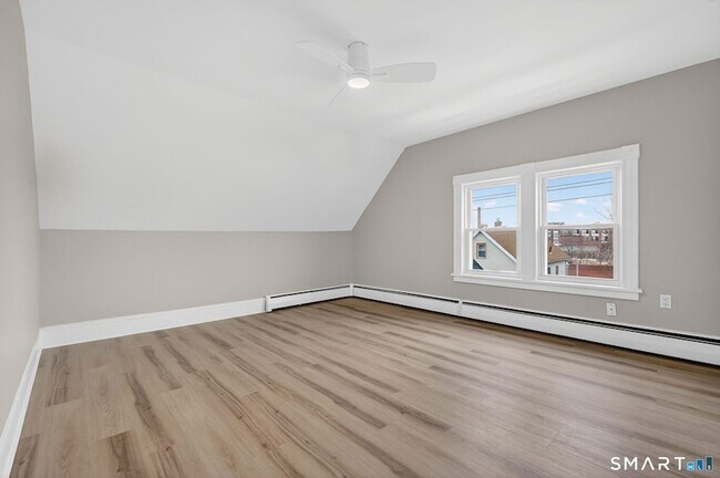 Building Photo - 129-131-131 Francis Ave