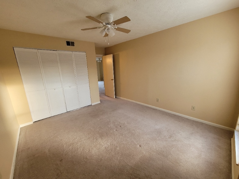 Building Photo - 1310 Louisville Rd