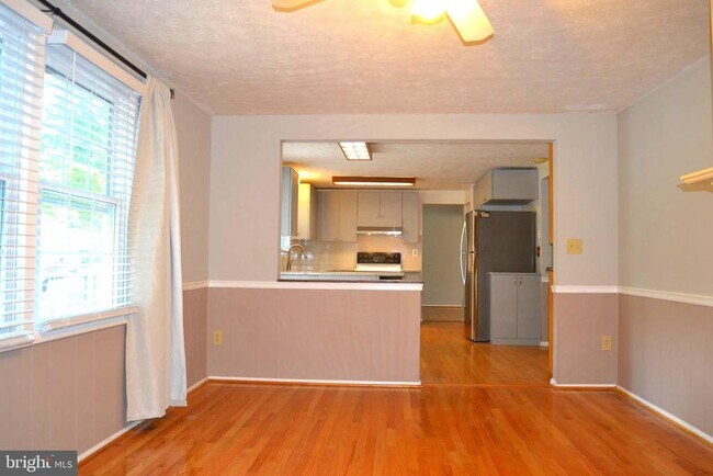 Building Photo - 16570 Sioux Ln