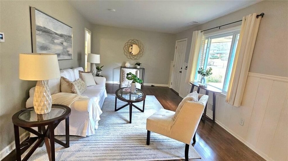 Building Photo - 2343 Hunting Valley Dr