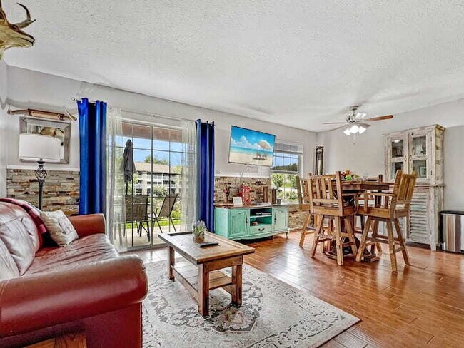 Building Photo - Adorable 1BR - Ground Entry Available FULLY FURNISHED