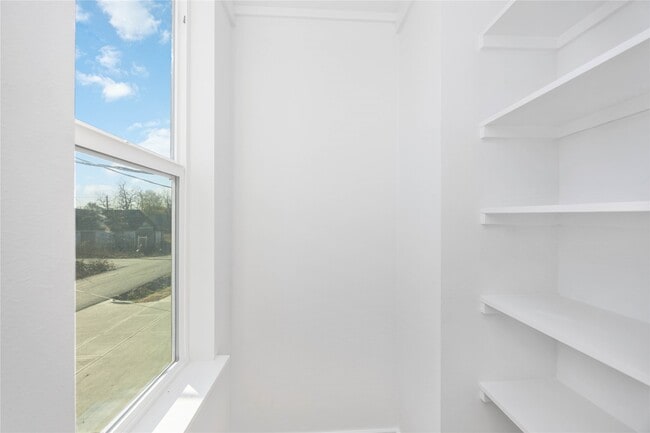 Building Photo - 7710 Independence St