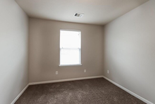 Building Photo - 18726 Walden Glen Cir