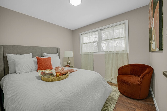 Building Photo - 18331 John Ave