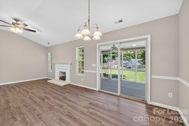 Building Photo - 12516 Cardinal Point Rd
