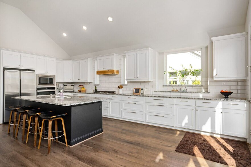 Building Photo - 4602 Lorion Dr