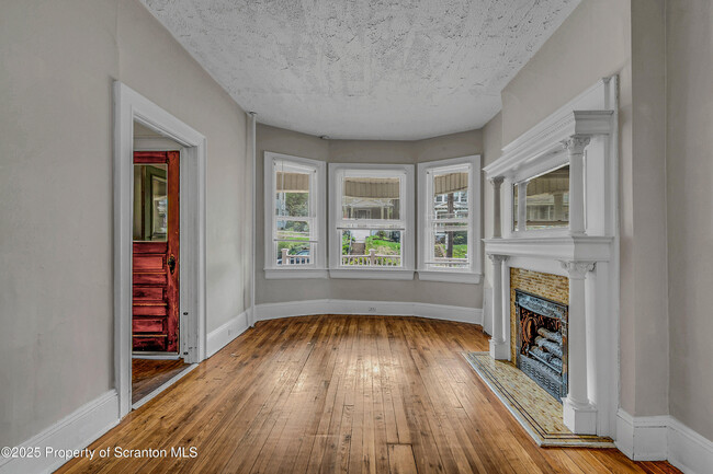 Building Photo - 437 Wheeler Ave