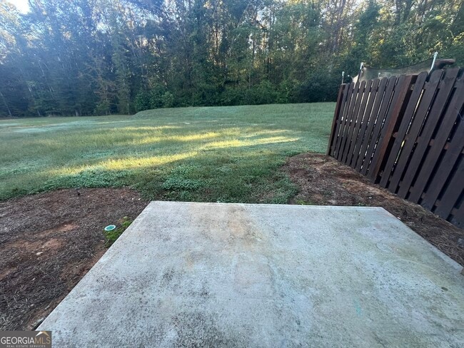 Building Photo - 1571 Bostwick Rd