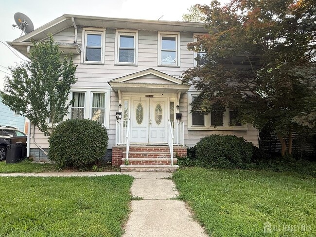 Primary Photo - 140 Barnard St
