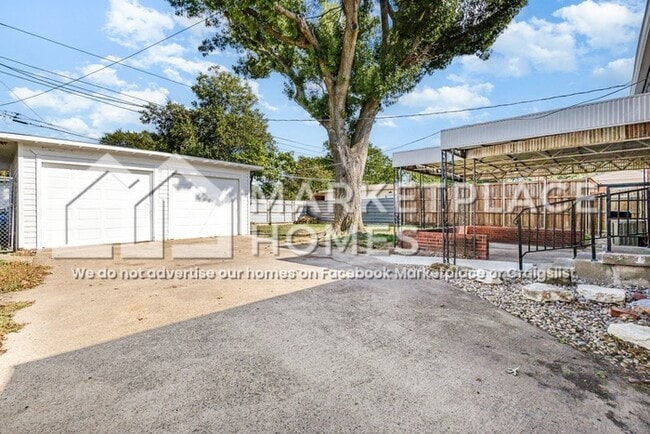 Building Photo - 9308 Lindaro Ln