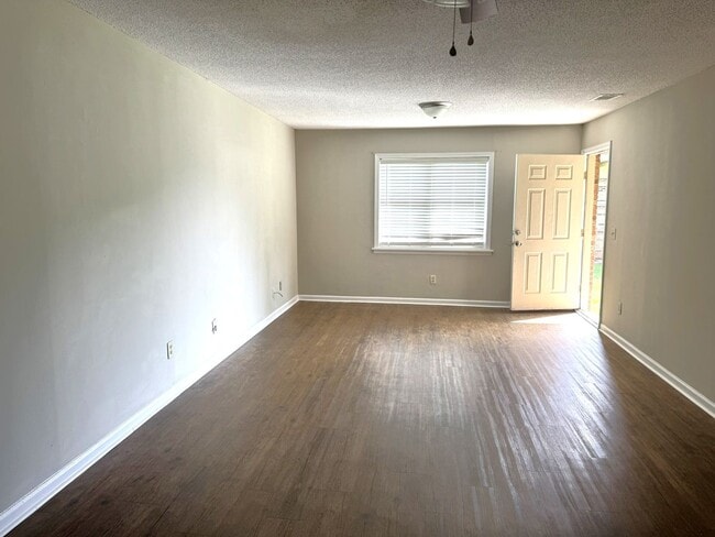 Building Photo - 9 University Ct. (Southern Cove)