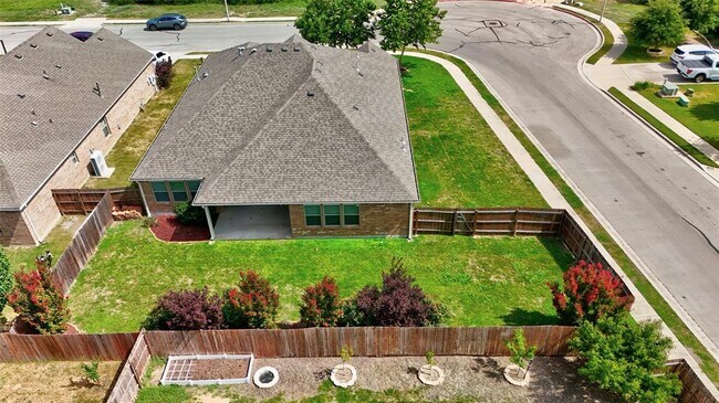 Building Photo - 2000 Cactus Mound Dr