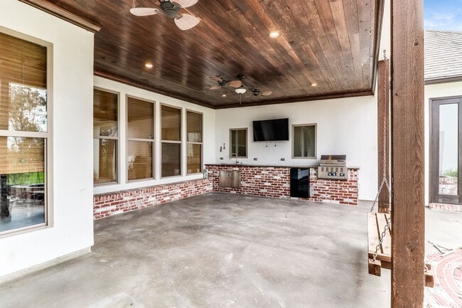 Building Photo - Gorgeous Custom Built Home Available In Youngsville!