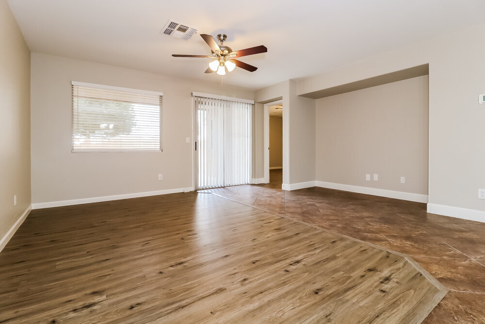 Building Photo - 15040 W Kings Dr
