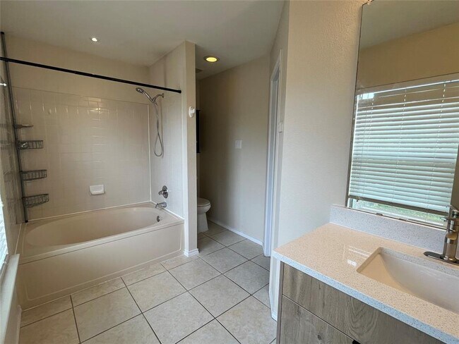 Building Photo - 2617 Byfield Dr