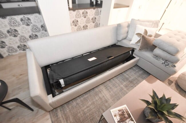 Building Photo - 1720 Avenida Del Mundo