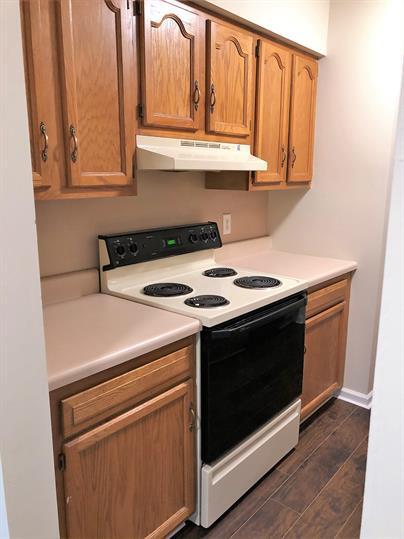 Building Photo - 700 Simpson Rd