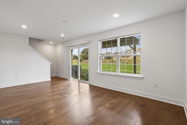 Building Photo - 136 ADA Hightower Ave