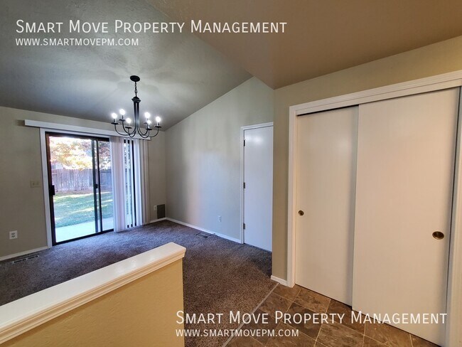 Building Photo - 4418 N Oxbow Pl