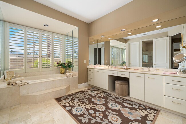 Building Photo - 45640 Rancho Palmeras Dr