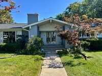 Building Photo - 69 Windsor Dr