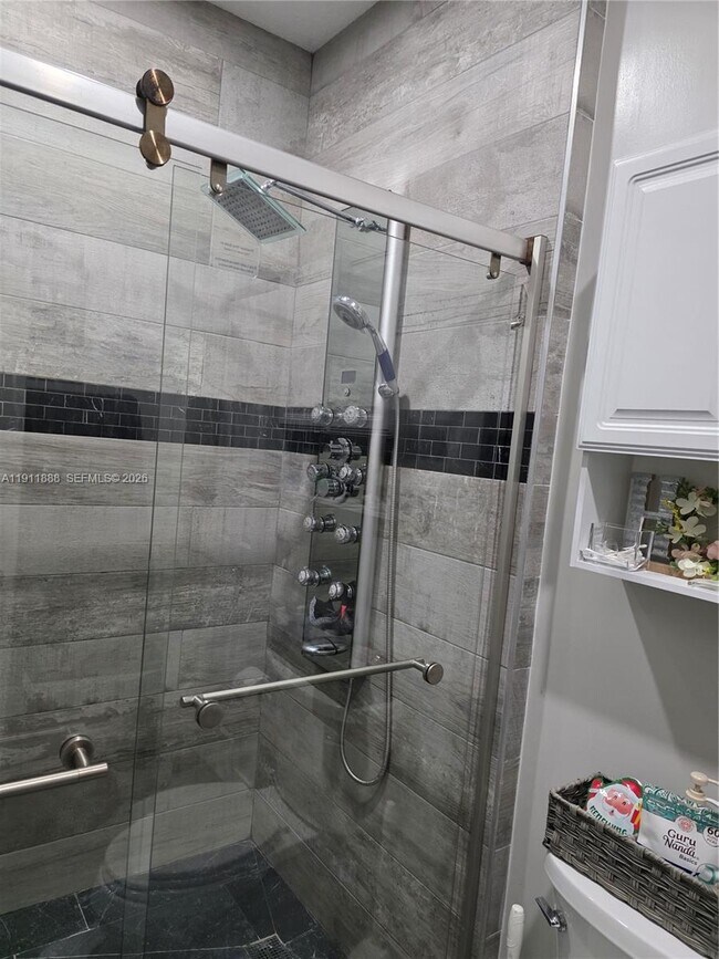 Building Photo - 4972 SW 127th Ave