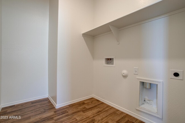 Building Photo - 11442 W La Reata Ave