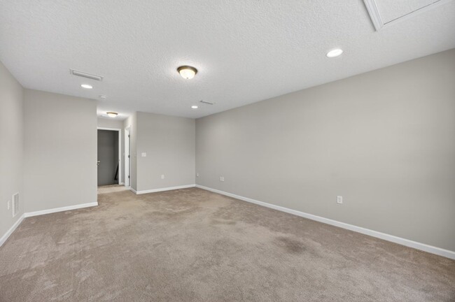 Building Photo - Home For Rent In Shearwater Community