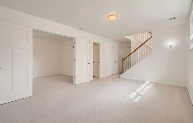 Building Photo - 375 S Krameria St