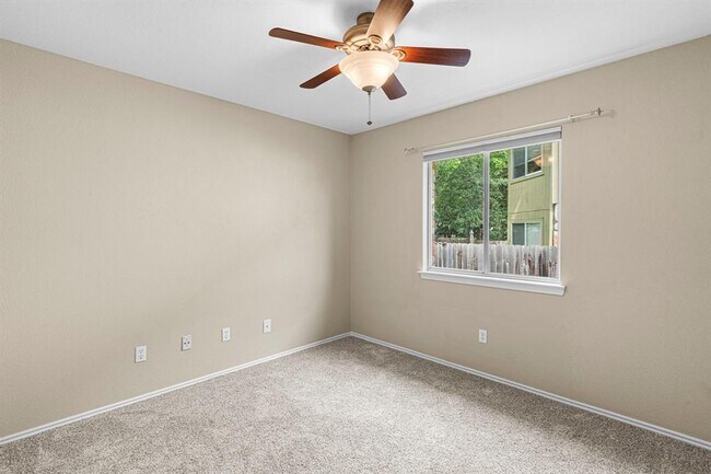Building Photo - 7172 Ridge Oak Rd