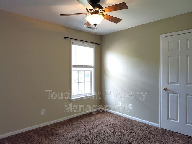 Building Photo - 9405 Mitchell Glen Dr