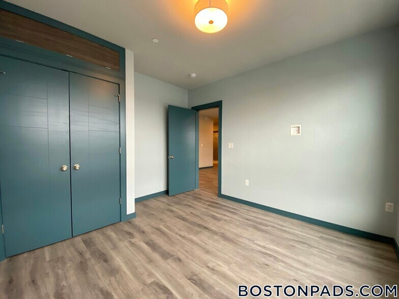 Building Photo - 1258 Massachusetts Ave
