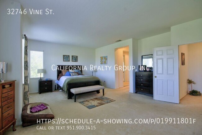 Building Photo - 32746 Vine St
