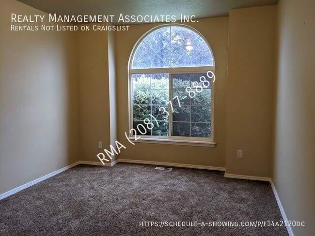 Building Photo - 13426 W Acorn St