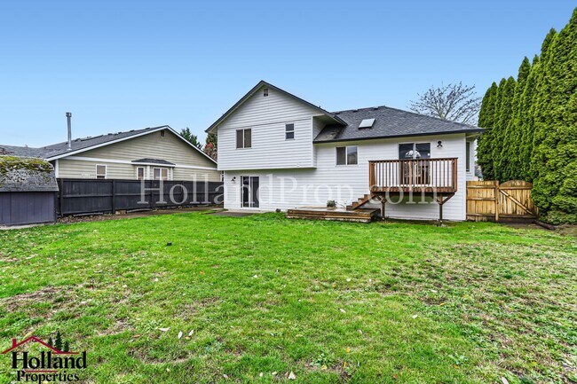 Building Photo - Wonderful 3 Bedroom Hillsboro Home!