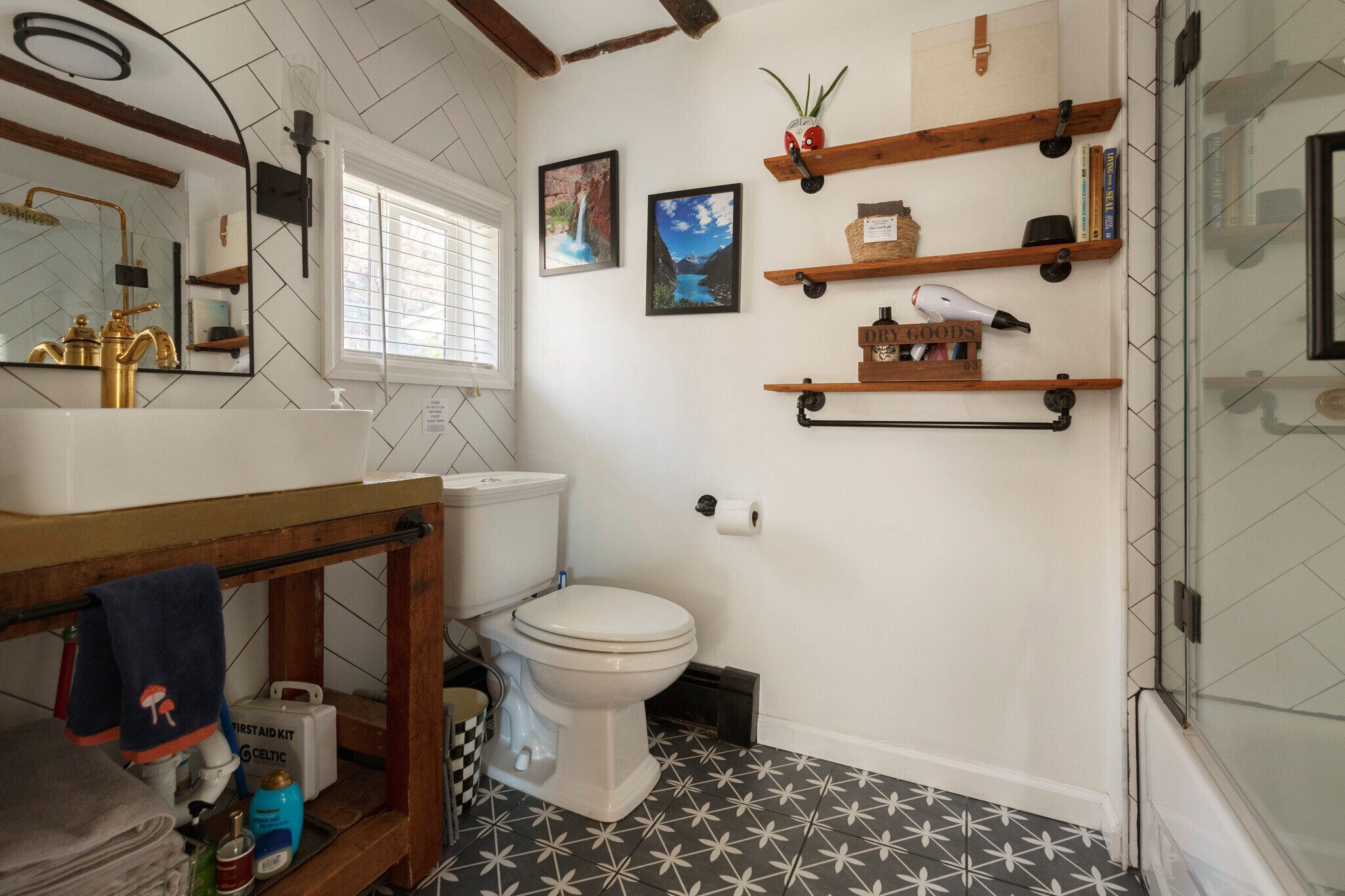 Building Photo - 49 somerville rd