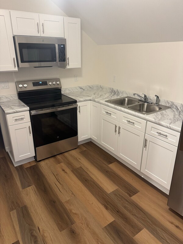 Building Photo - 105 Carlisle St