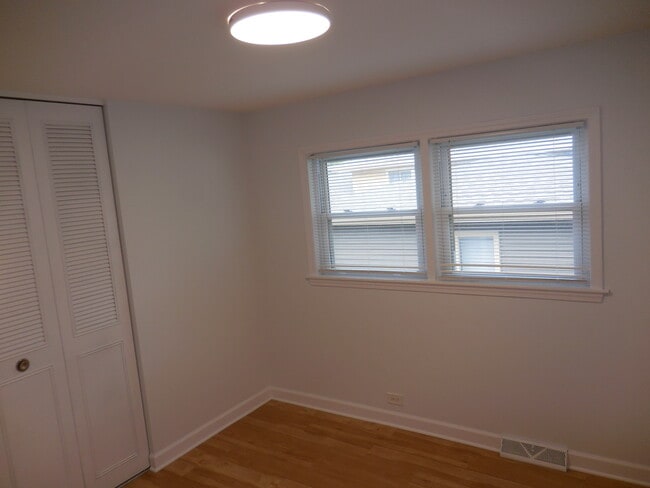Building Photo - 33 N Rammer Ave
