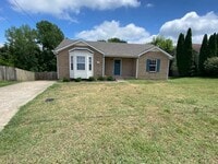 Building Photo - Cute Ranch Home Available Now