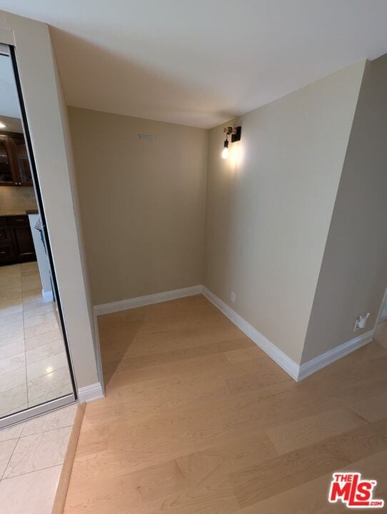 Building Photo - 4337 Marina City Dr