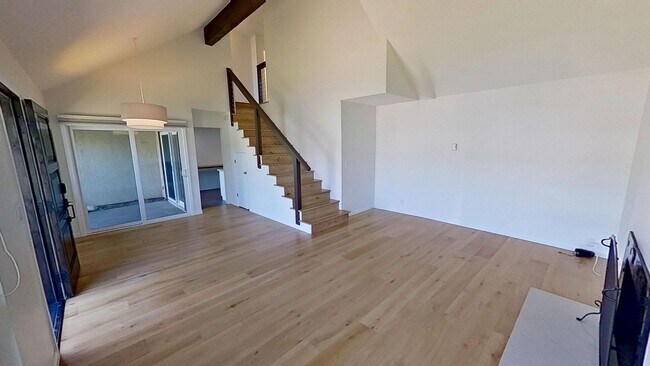 Building Photo - 4745 Camino Del Rey