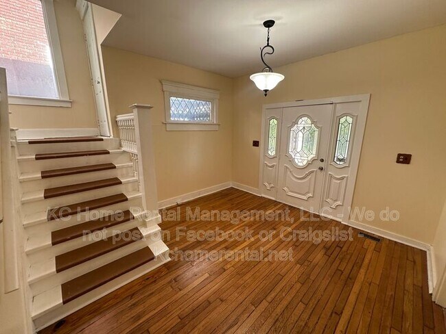 Building Photo - 2826 Harrison St