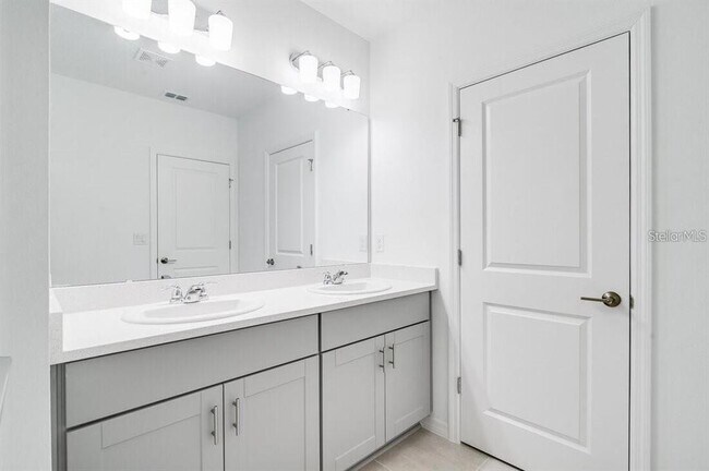 Building Photo - 190 Jones Fish Camp Rd