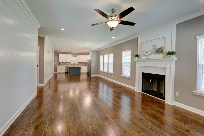 Building Photo - 921 Graysville Rd