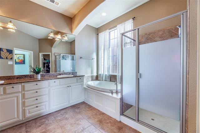 Building Photo - 920 Fannin Dr