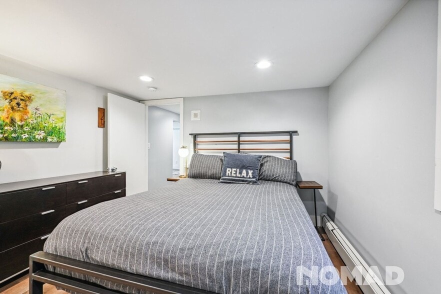 Building Photo - 4885 Stuart St