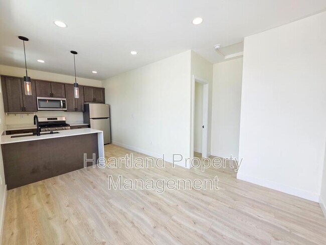 Building Photo - 3348 Lockwood Dr